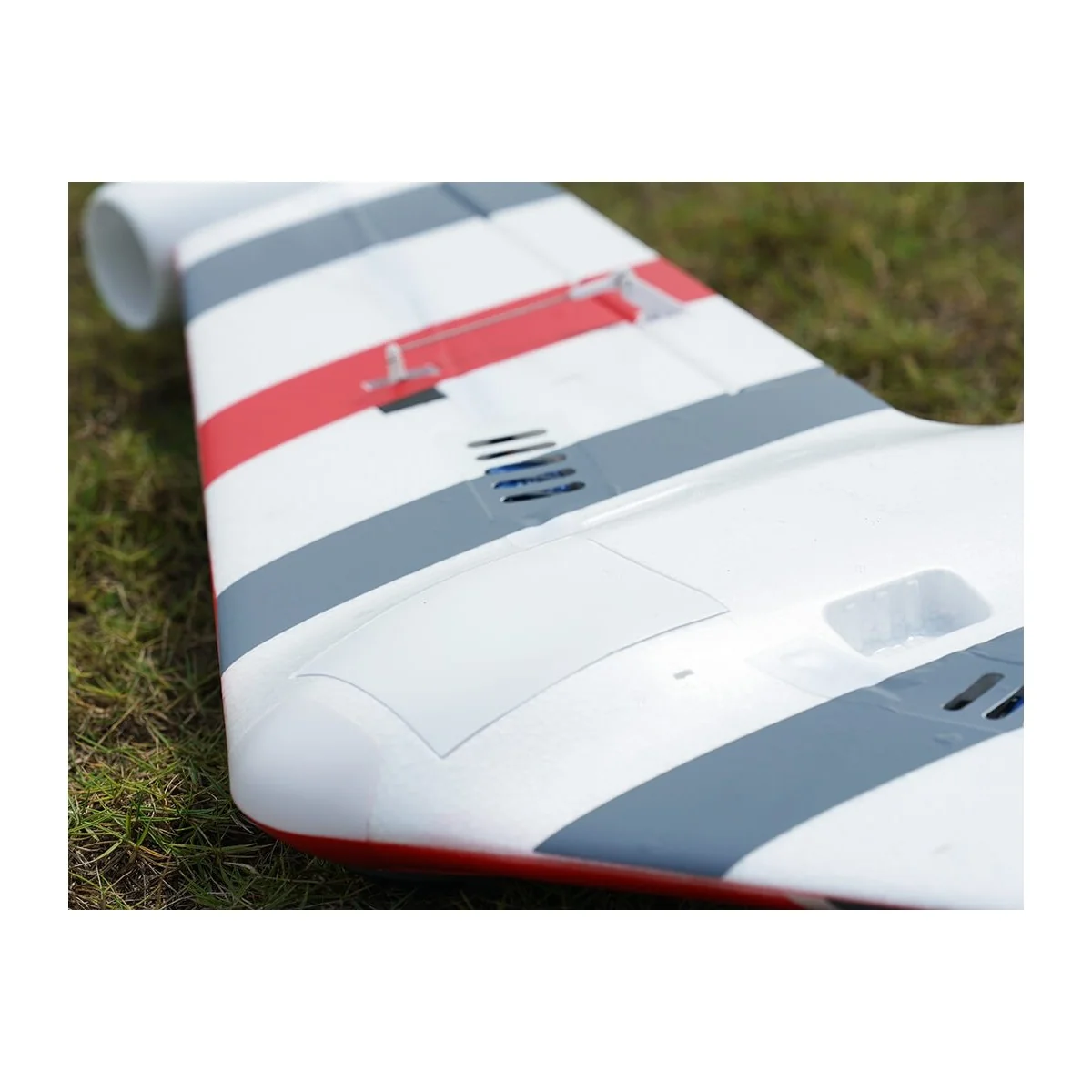 Volance Eagle 1m PNP XFly Wing XF115PG-R - 10 Volance Eagle 1m PNP XFly Wing XF115PG-R - 10