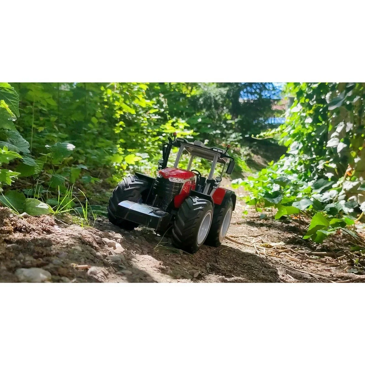 Massey Ferguson 8S.285 1/16 RTR Tractor Jamara 405301 - 7 Massey Ferguson 8S.285 1/16 RTR Tractor Jamara 405301 - 7