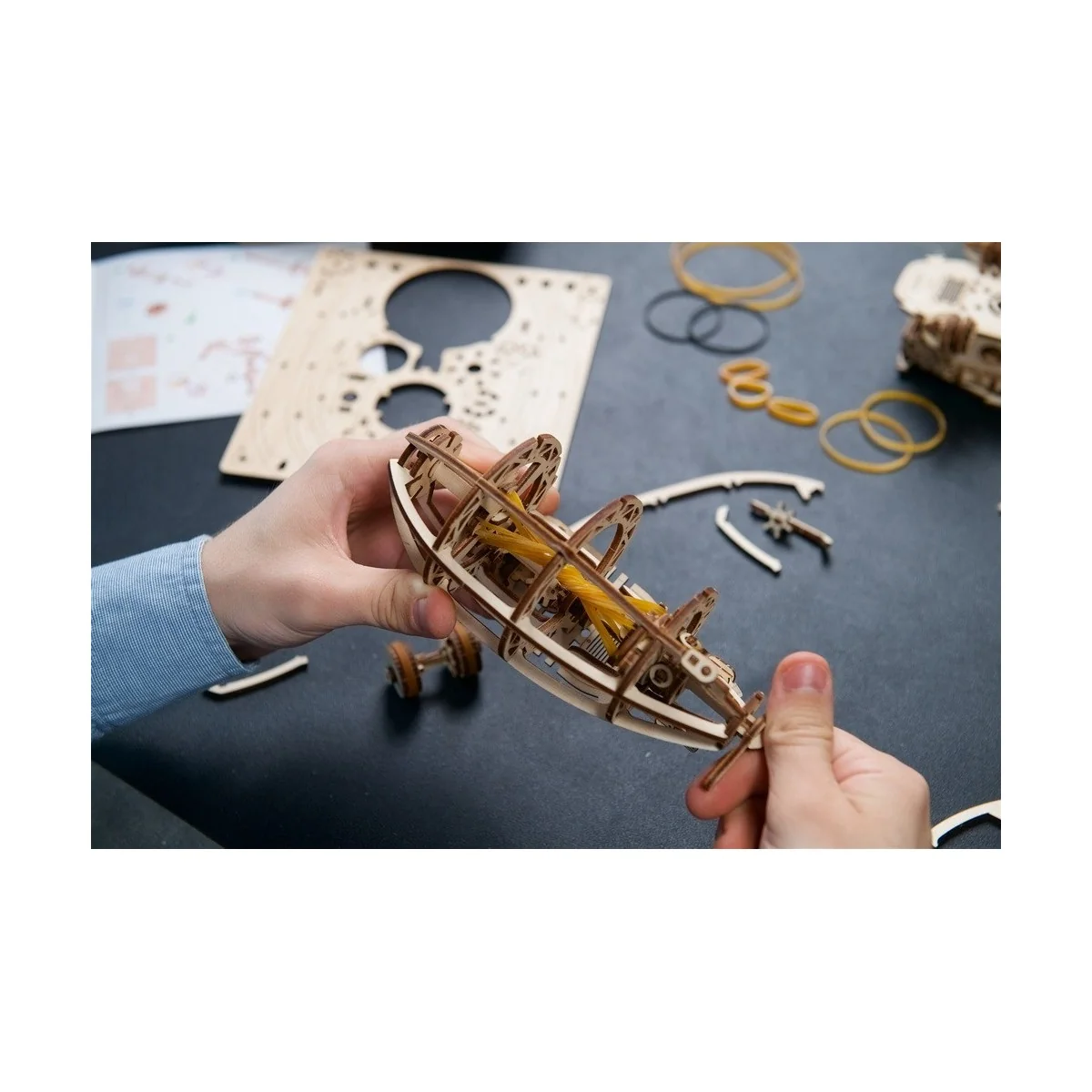 Steampunk Airship Dirigeable Puzzle 3D bois UGEARS UGEARS UG-70226 - 9 Steampunk Airship Dirigeable Puzzle 3D bois UGEARS UGEARS UG-70226 - 9
