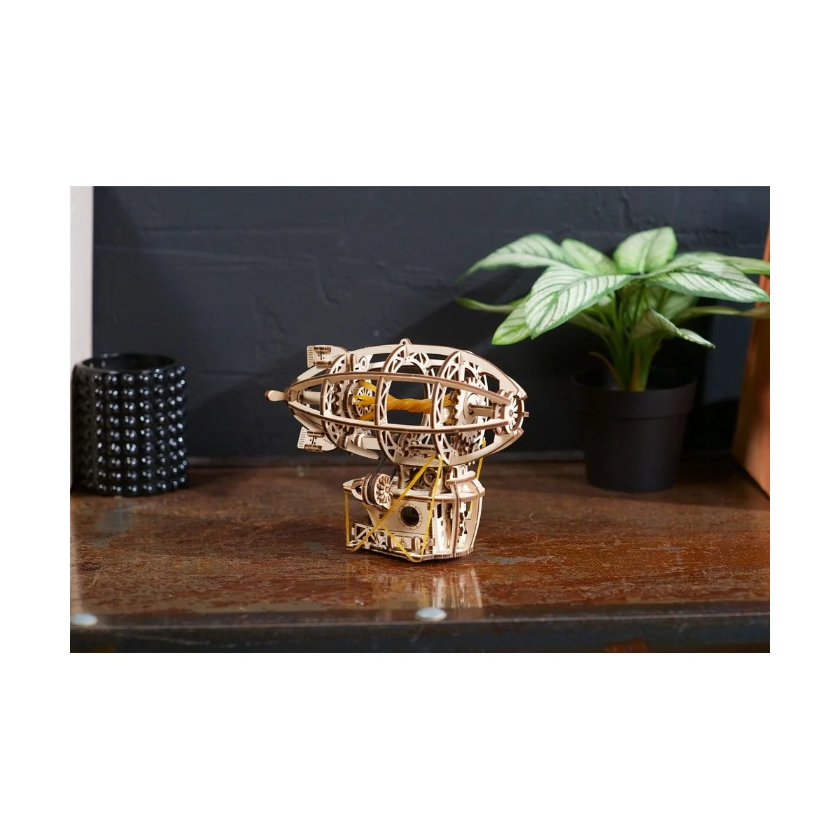 Steampunk Airship Dirigeable Puzzle 3D bois UGEARS UGEARS UG-70226 - 10 Steampunk Airship Dirigeable Puzzle 3D bois UGEARS UGEARS UG-70226 - 10