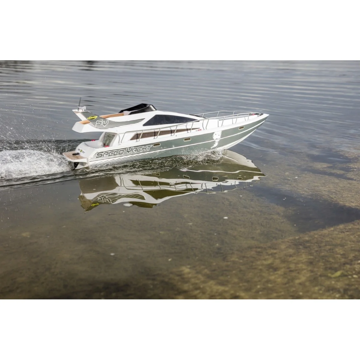 Bateau Speed Yacht 2.4Ghz RTR Carson Carson 500108045 - 4 Bateau Speed Yacht 2.4Ghz RTR Carson Carson 500108045 - 4