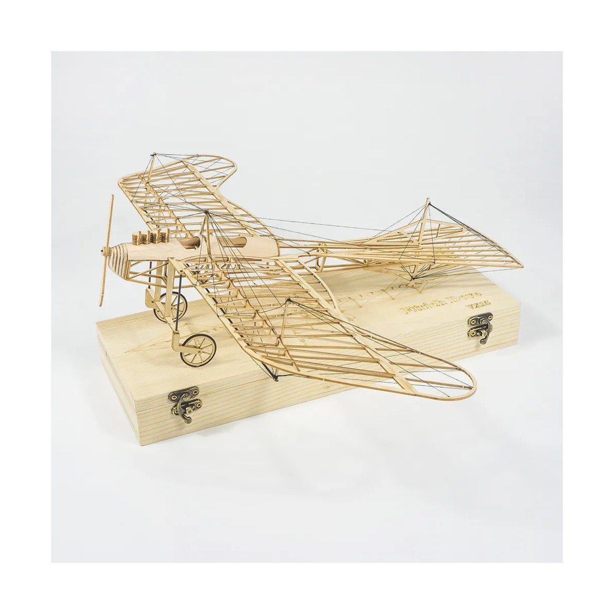 Etrich Taube Dove 1/31 découpe laser bois, modèle statique DW Hobby DW Hobby - Dancing Wings Hobby VX15 - 1