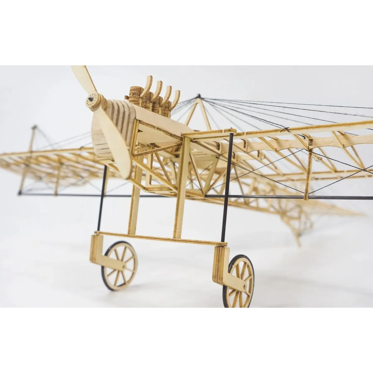 Etrich Taube Dove 1/31 découpe laser bois, modèle statique DW Hobby DW Hobby - Dancing Wings Hobby VX15 - 10 Etrich Taube Dove 1/31 découpe laser bois, modèle statique DW Hobby DW Hobby - Dancing Wings Hobby VX15 - 10