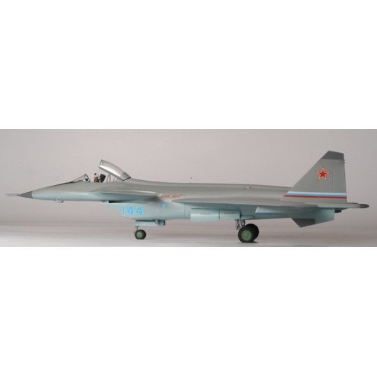 Z7252-Avion de chasse MiG 1.44 1/72 Zvezda - Z7252