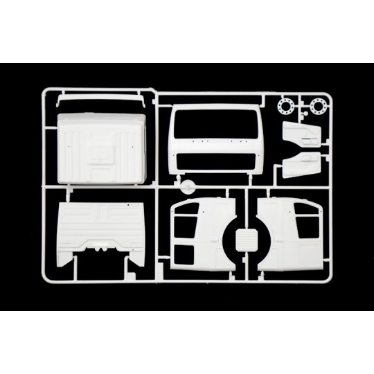I3924-Mercedes Benz SK Eurocab 6x4 1/24 Italeri - I3924