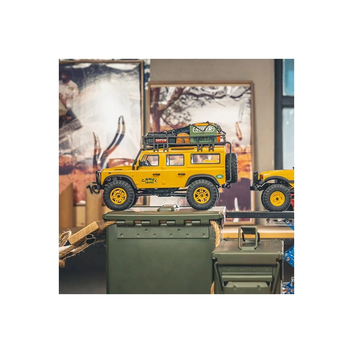 FCX24M Land Rover Defender 110 Camel Trophy 1/24 RTR FMS FMS Model FMS12482RTRYL - 4