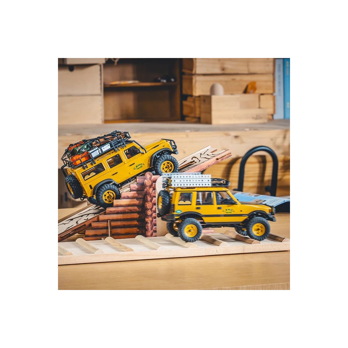 FCX24M Land Rover Defender 110 Camel Trophy 1/24 RTR FMS FMS Model FMS12482RTRYL - 7