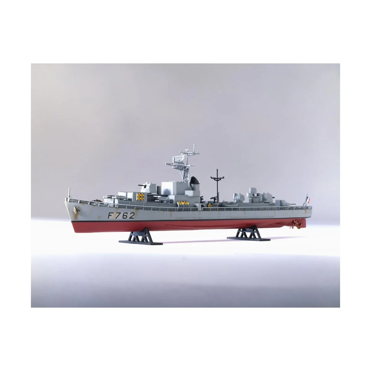 Boats Set of 2 Fast Escorts E 50 Historical Collection 1/400 Heller Heller HEL-81093 - 3