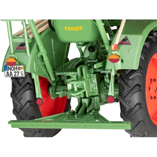 Fendt F20 Dieselross 1/24 easy-click tractor + Revell paints Revell 67822 - 5 67822-Fendt F20 Dieselross 1/24 easy-click tractor + Revell paints - 67822
