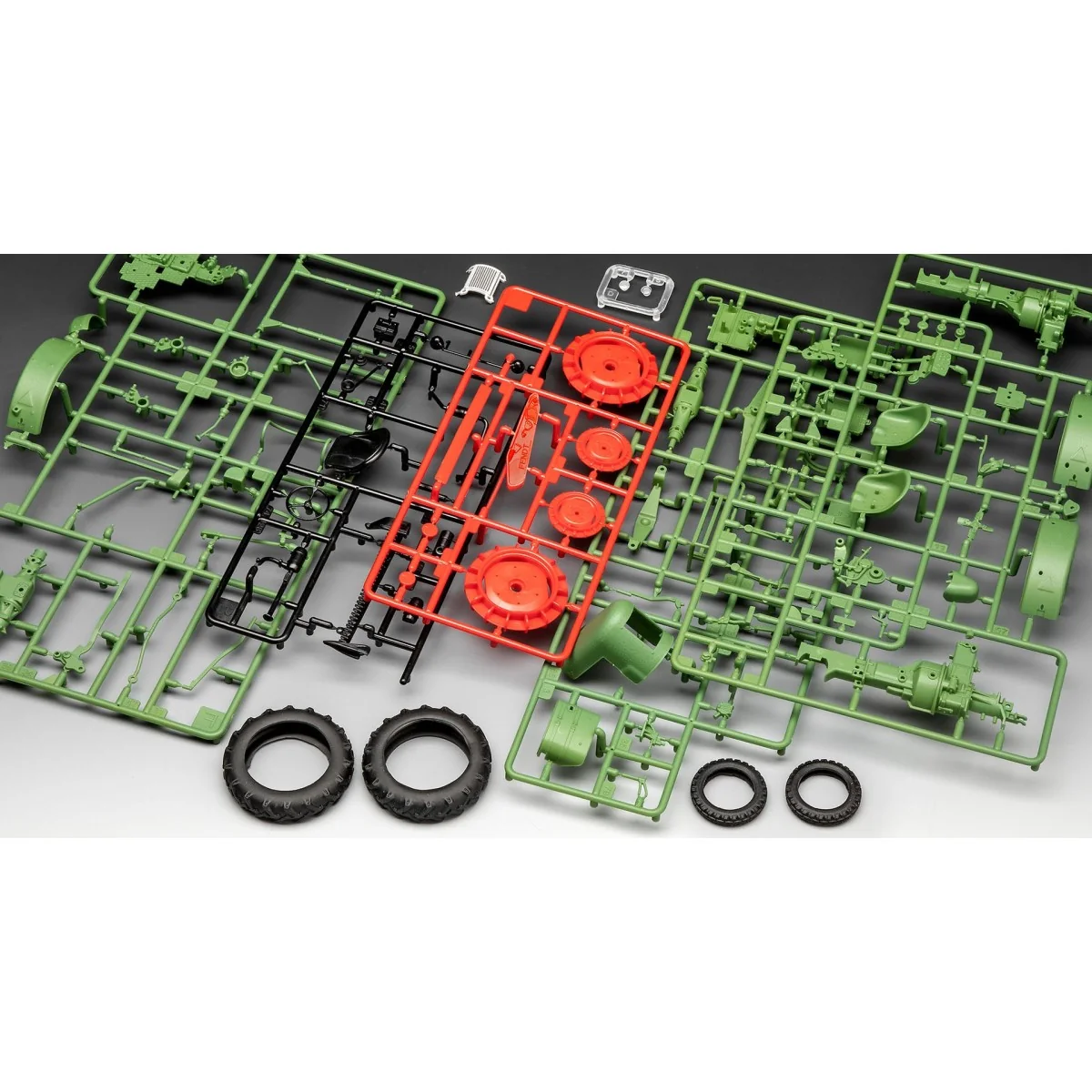Fendt F20 Dieselross 1/24 easy-click tractor + Revell paints Revell 67822 - 7 Fendt F20 Dieselross 1/24 easy-click tractor + Revell paints Revell 67822 - 7