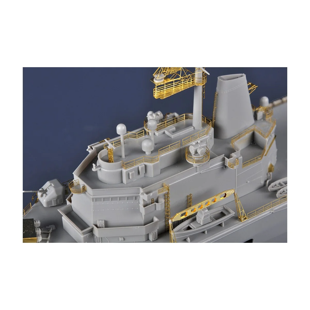 Boat JEANNE D'ARC French helicopter carrier 2008 1/350 Trumpeter Trumpeter TR05635 - 6 Boat JEANNE D'ARC French helicopter carrier 2008 1/350 Trumpeter Trumpeter TR05635 - 6