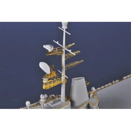TR05635-Boat JEANNE D'ARC French helicopter carrier 2008 1/350 Trumpeter - TR05635