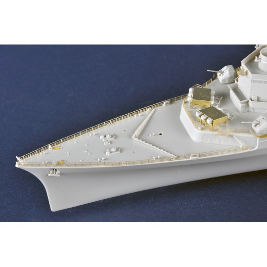 TR05635-Boat JEANNE D'ARC French helicopter carrier 2008 1/350 Trumpeter