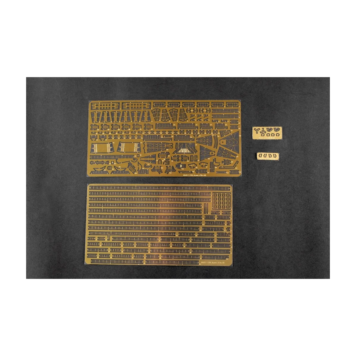 Boat JEANNE D'ARC French helicopter carrier 2008 1/350 Trumpeter Trumpeter TR05635 - 16