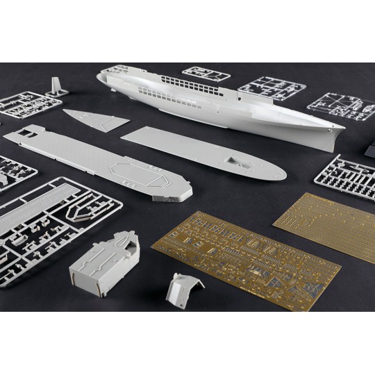 TR05635-Boat JEANNE D'ARC French helicopter carrier 2008 1/350 Trumpeter