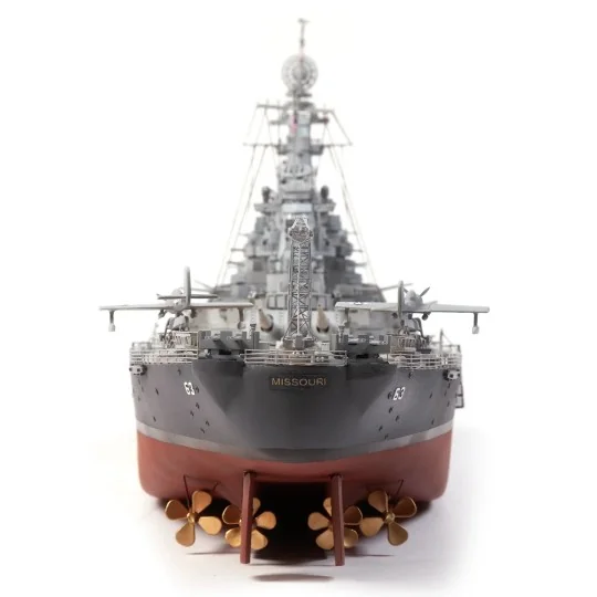 16002-USS Missouri BB-63 1/200 kit construction bois OcCre