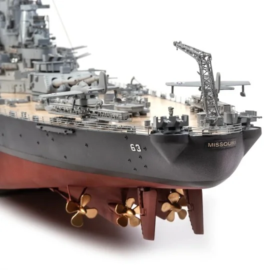 16002-USS Missouri BB-63 1/200 kit construction bois OcCre - 16002