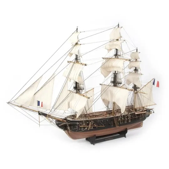 15007-Bateau Belle Poule 1/90 kit construction bois OcCre