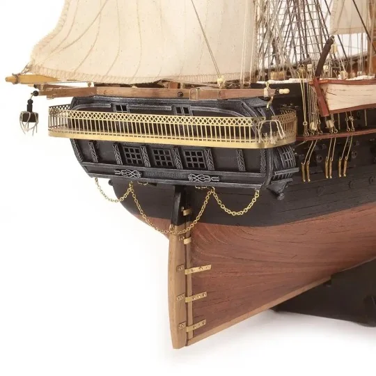 15007-Bateau Belle Poule 1/90 kit construction bois OcCre - 15007