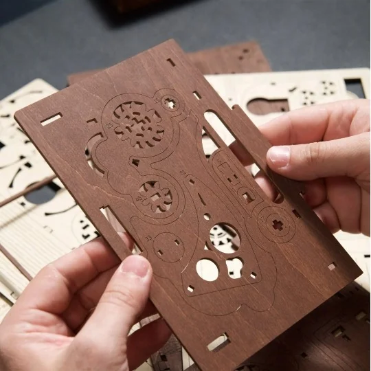 Livre des secrets Puzzle 3D bois UGEARS UGEARS UG-70265 - 8 UG-70265-Livre des secrets Puzzle 3D bois UGEARS - UG-70265