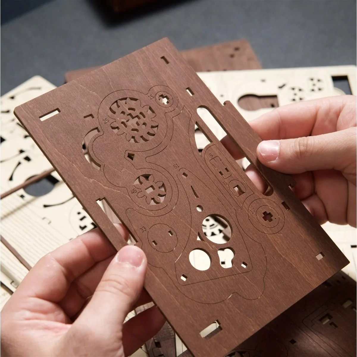 UGEARS 3D Wooden Puzzle Book of Secrets UGEARS UG-70265 - 8