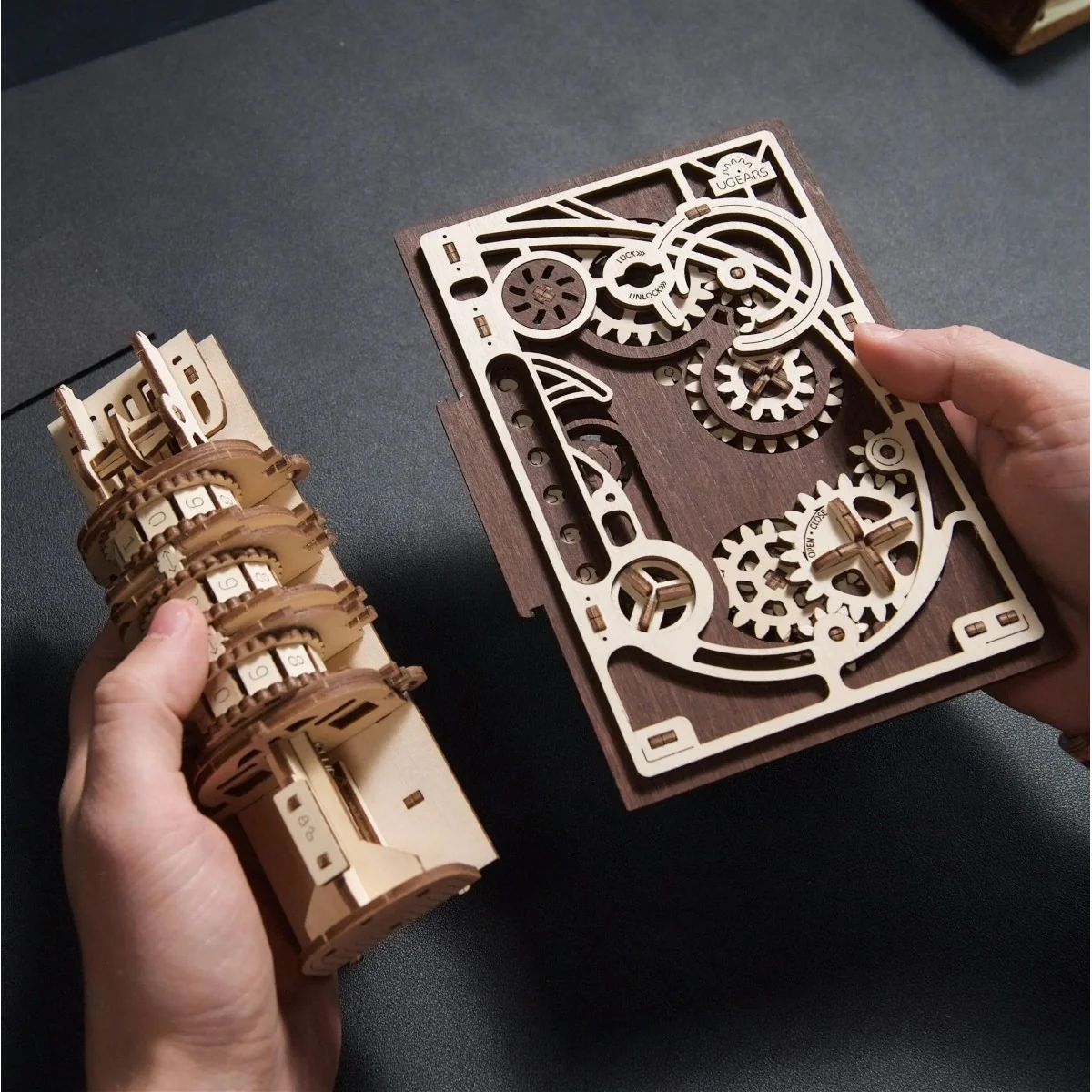 Livre des secrets Puzzle 3D bois UGEARS UGEARS UG-70265 - 10 Livre des secrets Puzzle 3D bois UGEARS UGEARS UG-70265 - 10