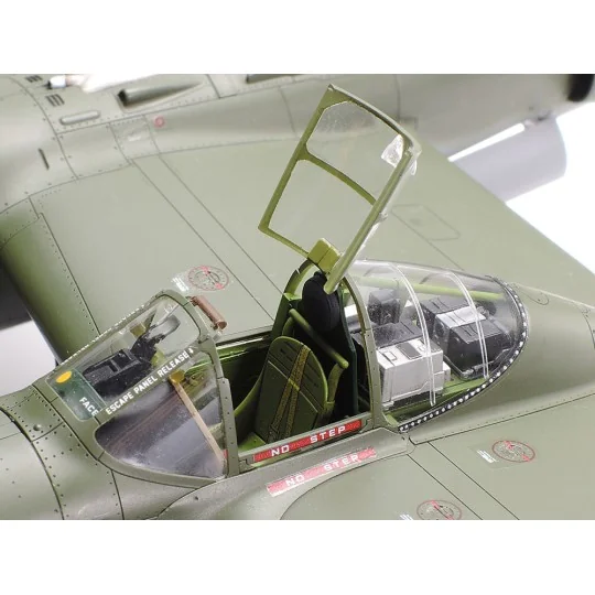 61120-Avion Lockheed P-38 F/G Lightning 1/48 Tamiya - 61120