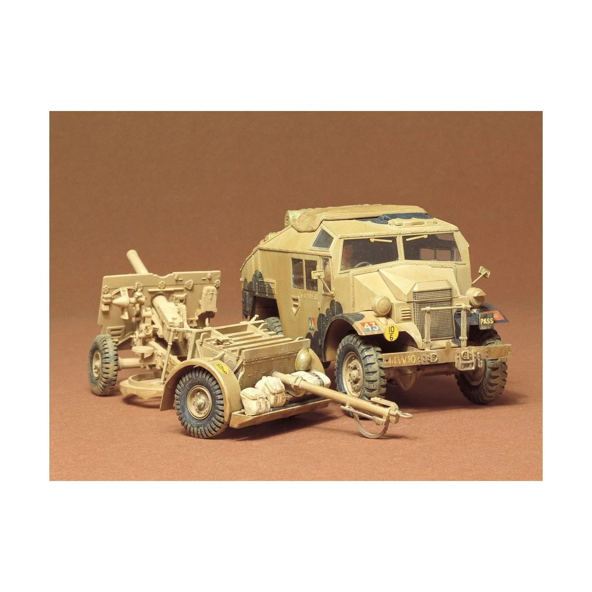 25pdr gun and Tamiya 1/35 British tractor Tamiya 35044 - 1