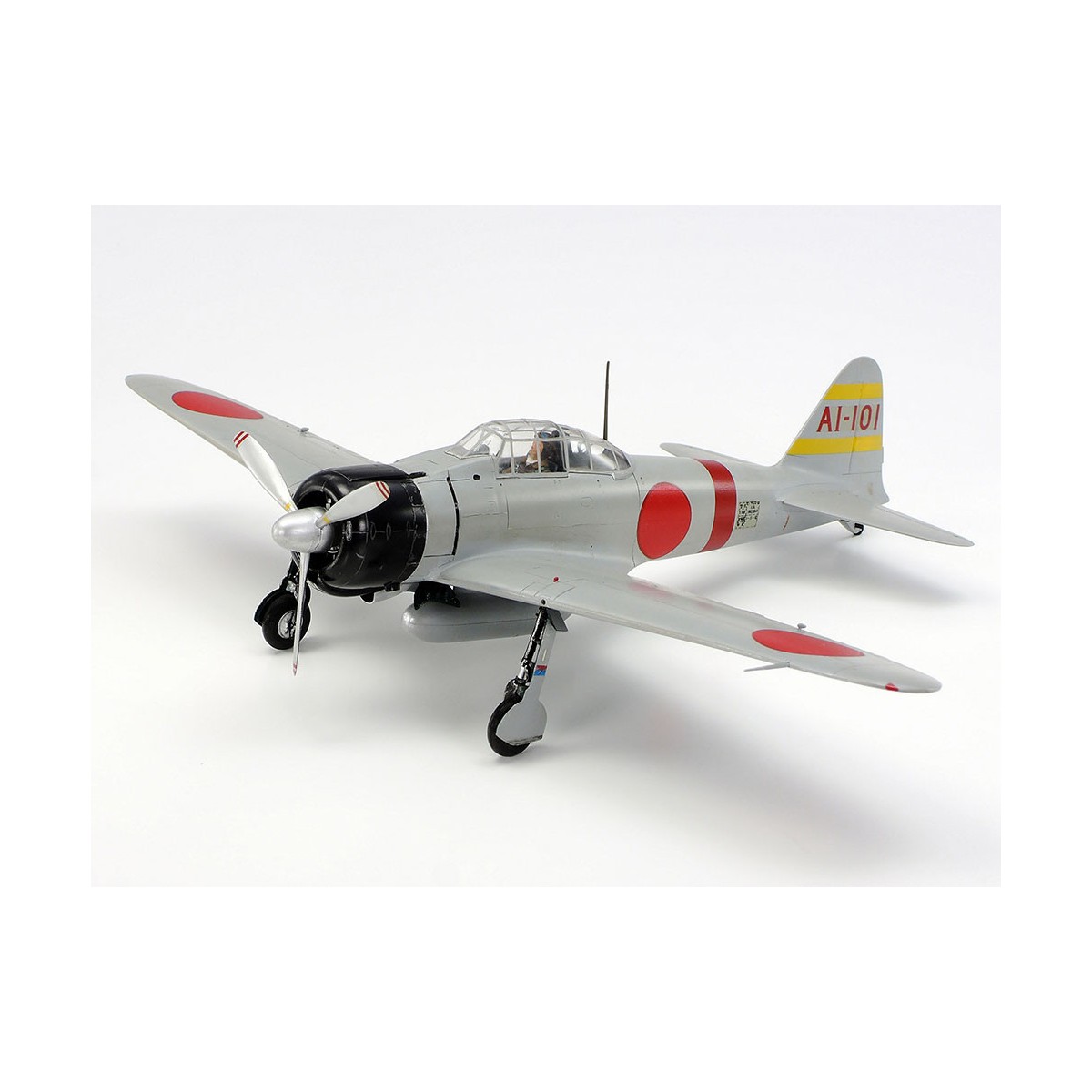 A6M2b Zero Model 21 1/48 Tamiya Tamiya 61016 - 1 A6M2b Zero Model 21 1/48 Tamiya Tamiya 61016 - 1