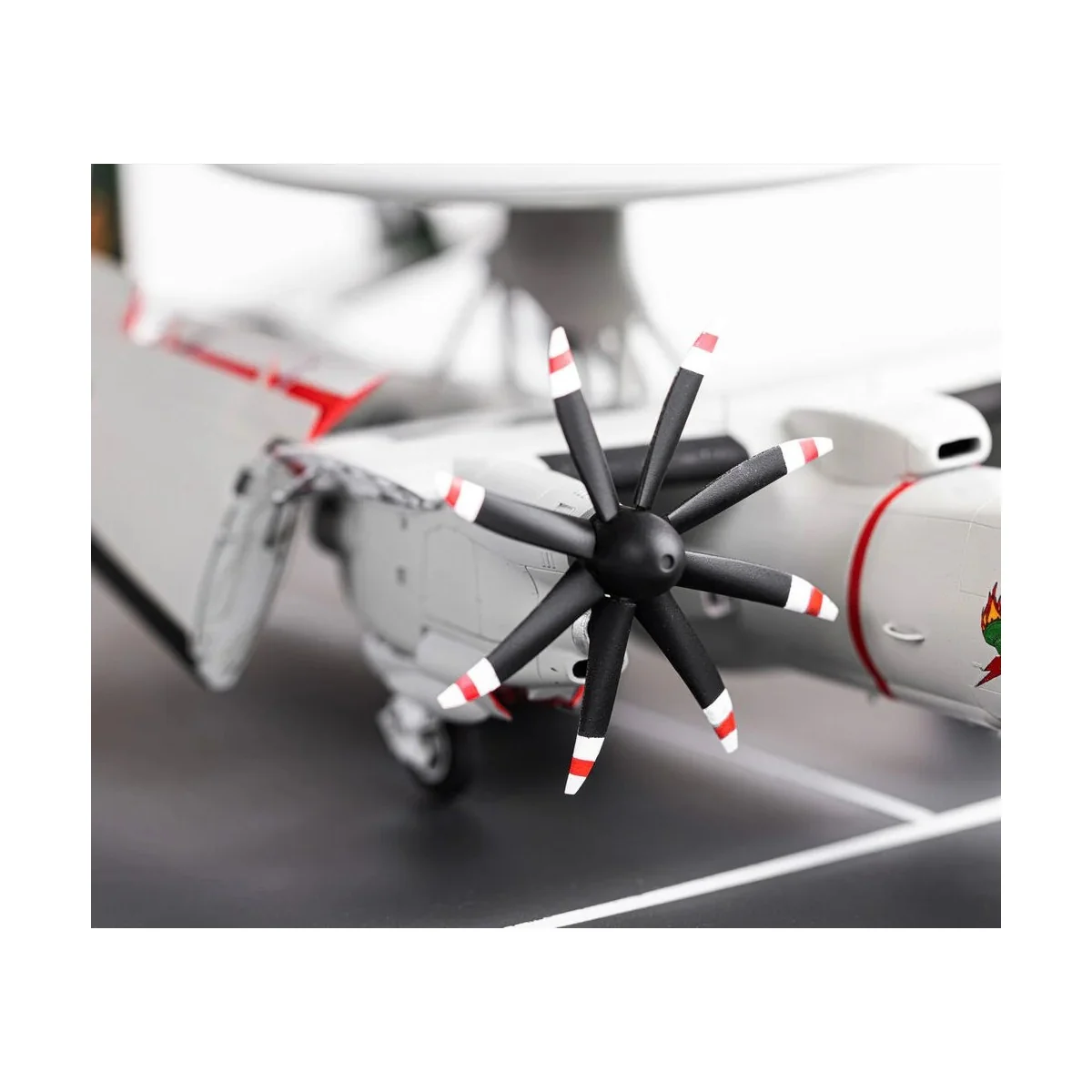 E-2C Hawkeye 1/72 Heller Heller HEL-82300 - 9 E-2C Hawkeye 1/72 Heller Heller HEL-82300 - 9