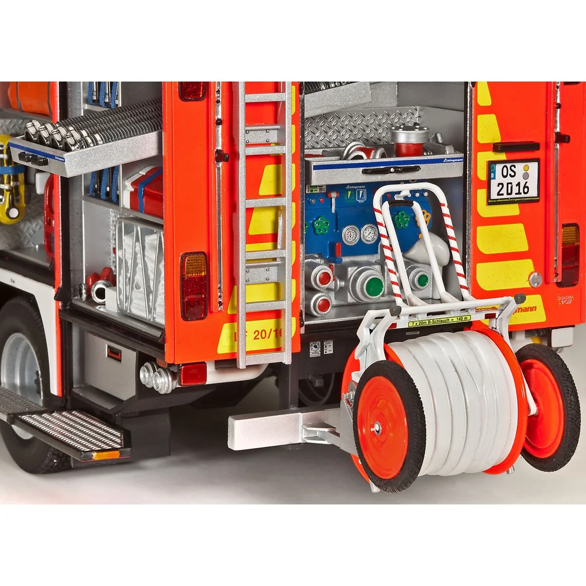 Schlingmann LF 20-16 1/24 Revell fire truck Revell 07404 - 5
