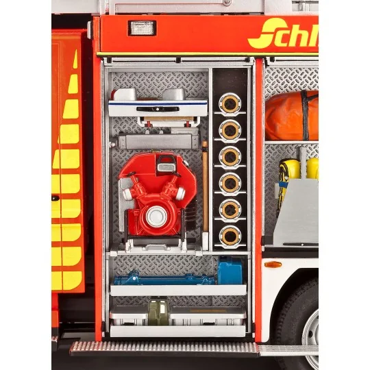 Schlingmann LF 20-16 1/24 Revell fire truck Revell 07404 - 7 07404-Schlingmann LF 20-16 1/24 Revell fire truck - 07404