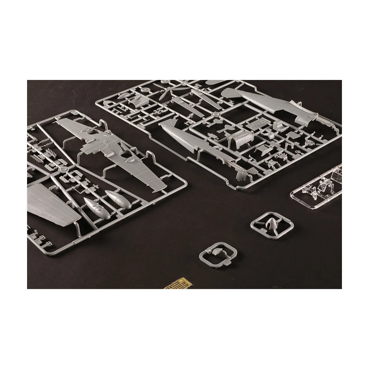 Messerschmitt Bf109E-4 1/48 Hobby Boss Hobby Boss HB81792 - 12 Messerschmitt Bf109E-4 1/48 Hobby Boss Hobby Boss HB81792 - 12