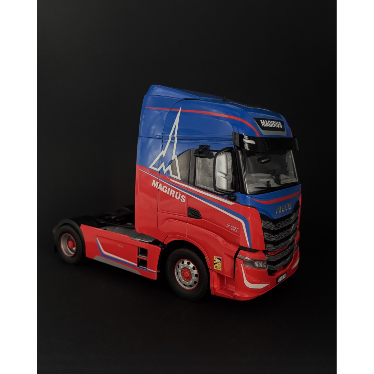 IVECO S-Way truck 1/24 Italeri Italeri I3963 - 8 IVECO S-Way truck 1/24 Italeri Italeri I3963 - 8