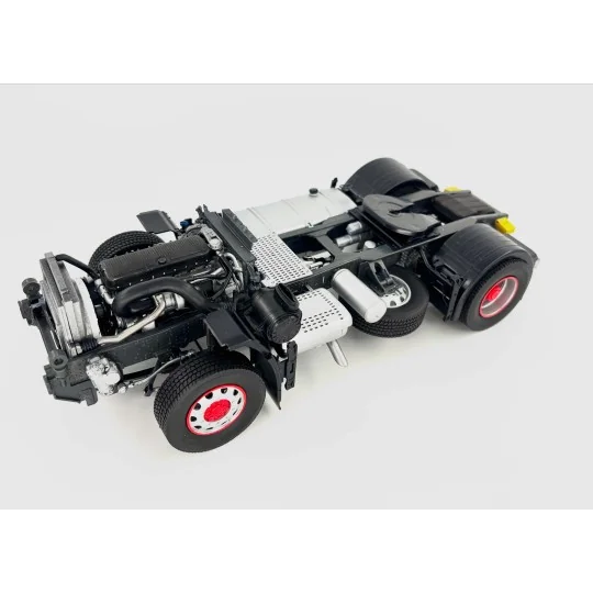 I3963-IVECO S-Way truck 1/24 Italeri