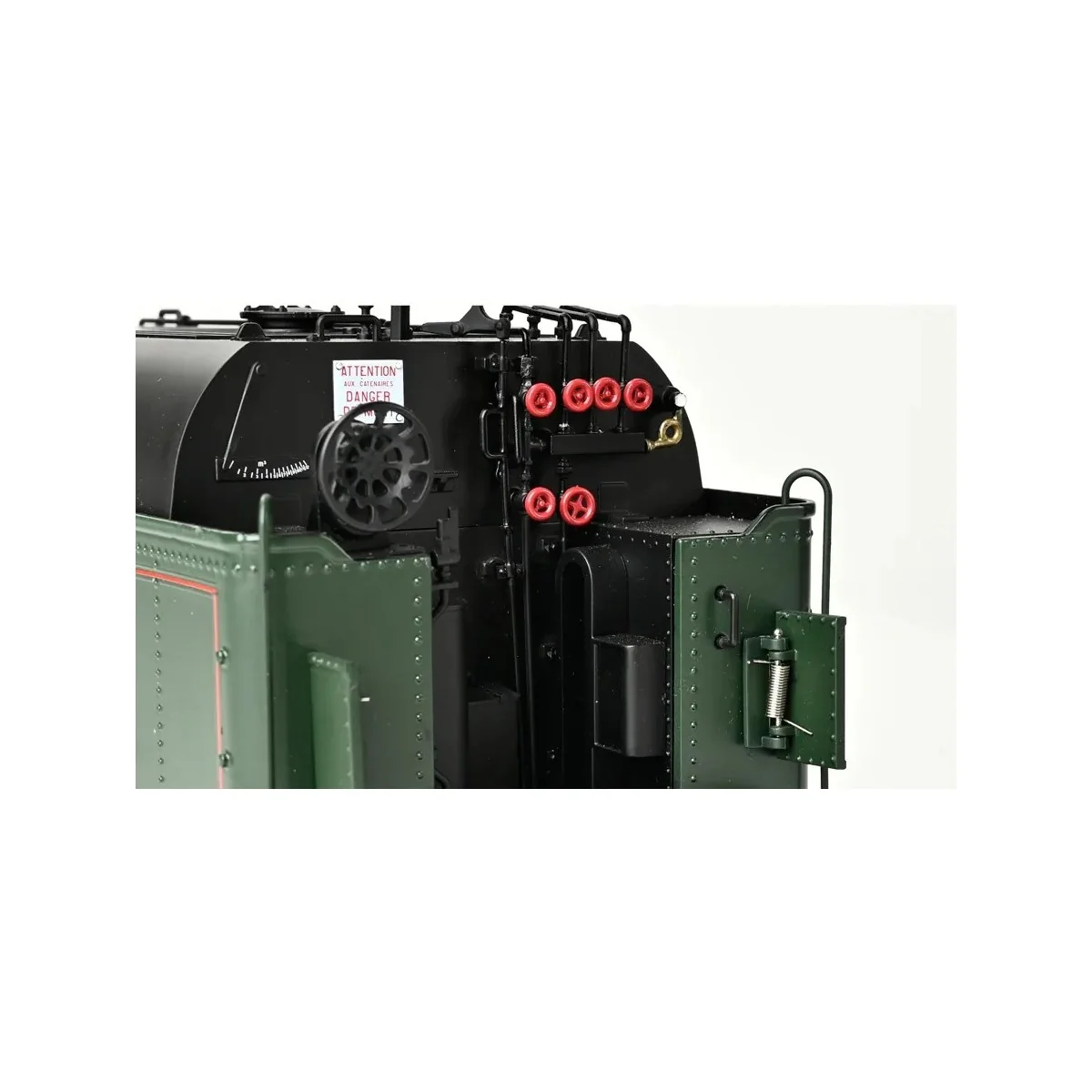 Model kit of the SNCF 141 R Mikado type steam locomotive - IXO COLL...
