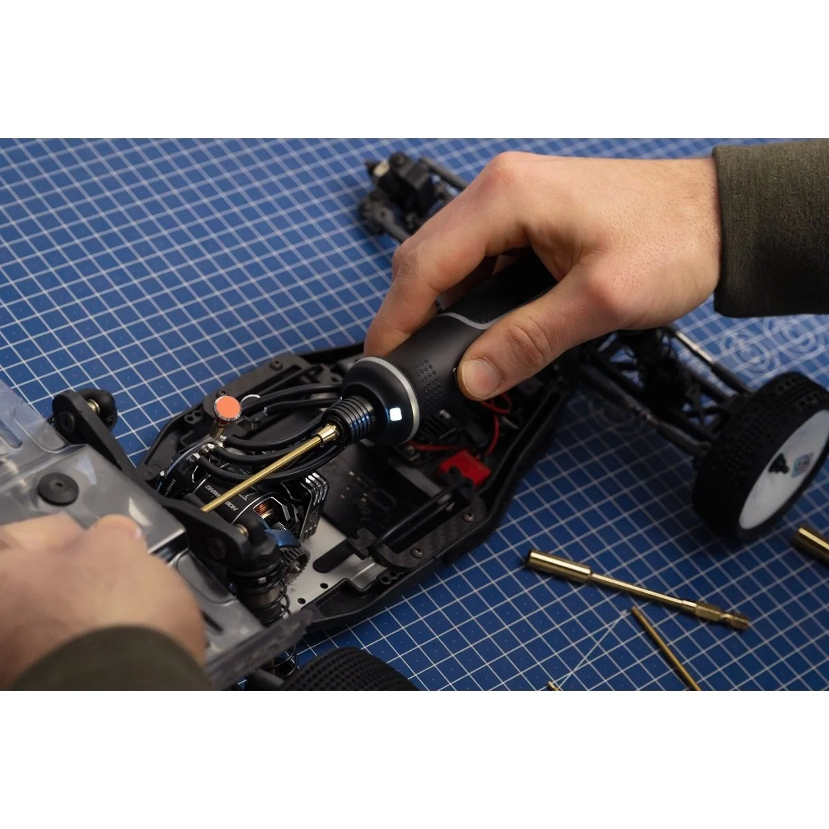 Tournevis électrique 1/4" LiPo Kavan + 5 embouts - T422646