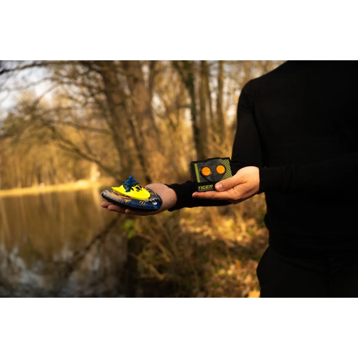 Carson Nano Wave Tiger 2.4GHz RC Boat - 500108064 Carson Nano Wave Tiger 2.4GHz RC Boat - 500108064
