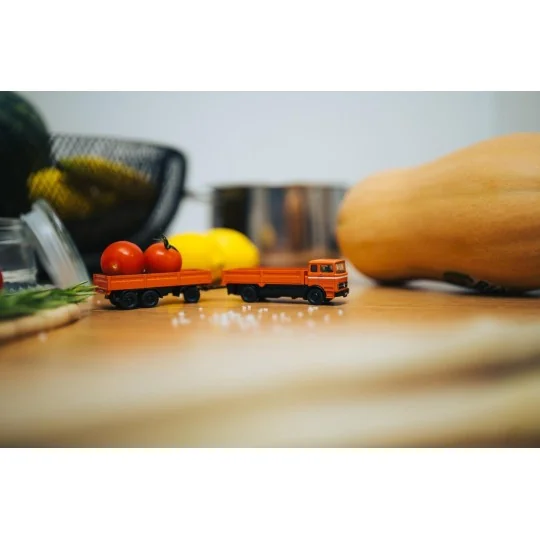 500504159-Camion MB 1620 avec remorque orange 2.4GHz RTR 1/87 Carson