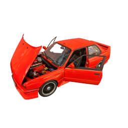 Maquette BMW M3 E30 1/8 - IXO Collections - IXC.M3.FK