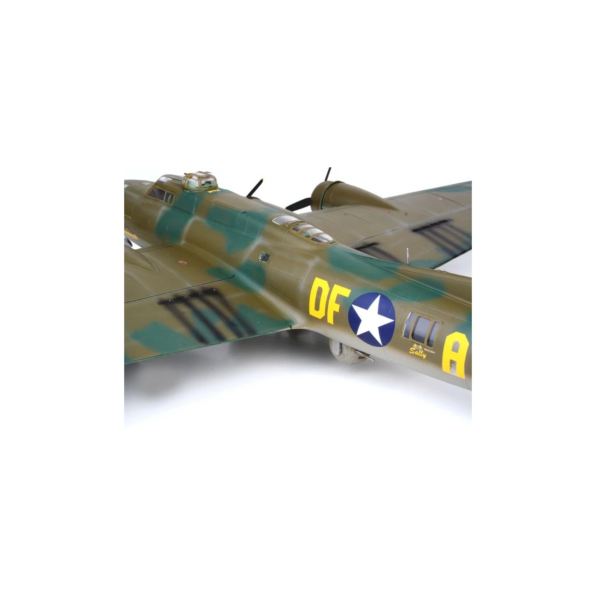 Maquette avion B-17F Memphis Belle 1/48 Revell - 04297 - 04297 Maquette avion B-17F Memphis Belle 1/48 Revell - 04297 - 04297