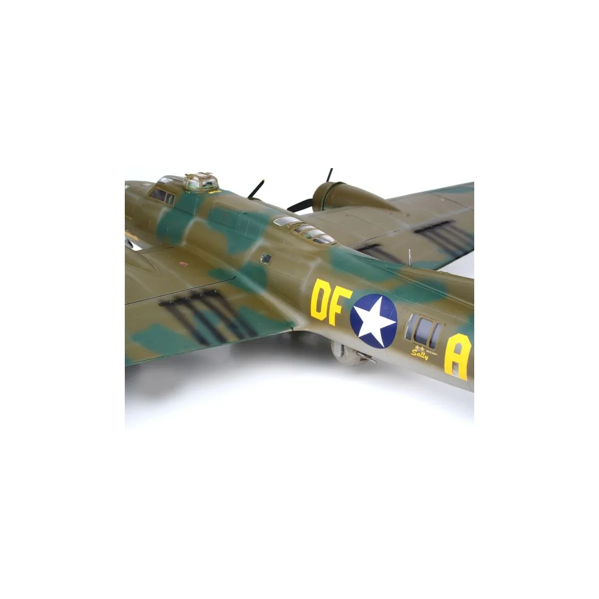 Revell 1/48 Memphis Belle B-17F Aircraft Model - 04297 - 04297 Revell 1/48 Memphis Belle B-17F Aircraft Model - 04297 - 04297