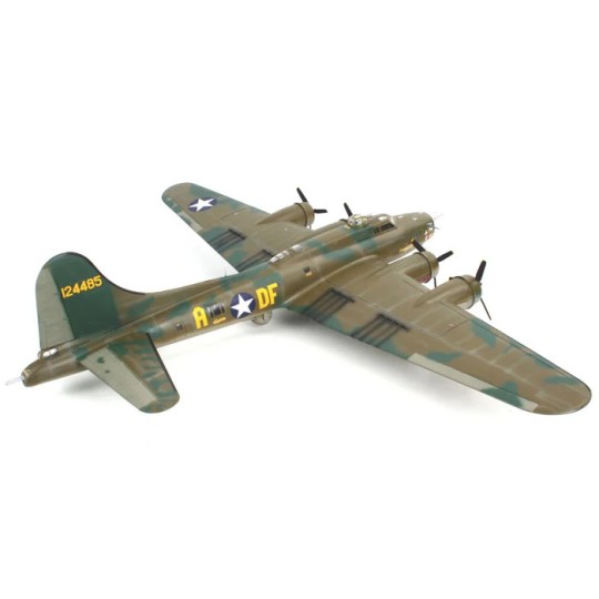 04297-Revell 1/48 Memphis Belle B-17F Aircraft Model - 04297