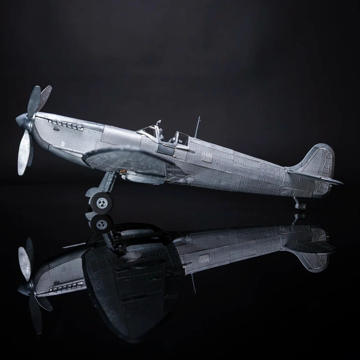 Maquette d’avion Supermarine Spitfire Mk IXc EN398 1/24 kit constru...