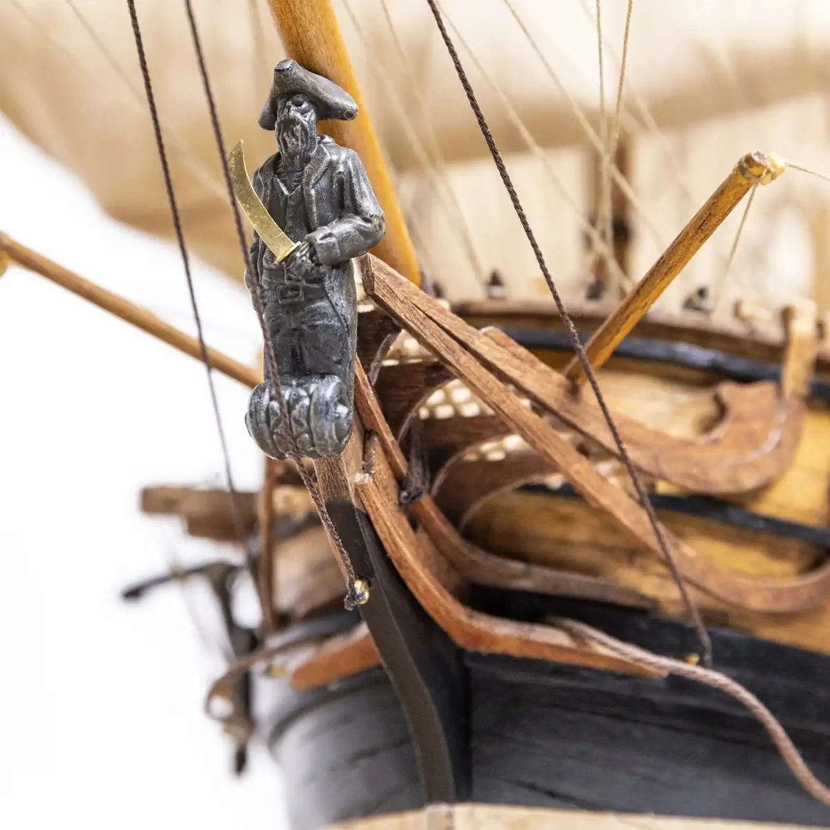 Maquette bateau pirate Royal Fortune 1/65 kit construction bois OcC...