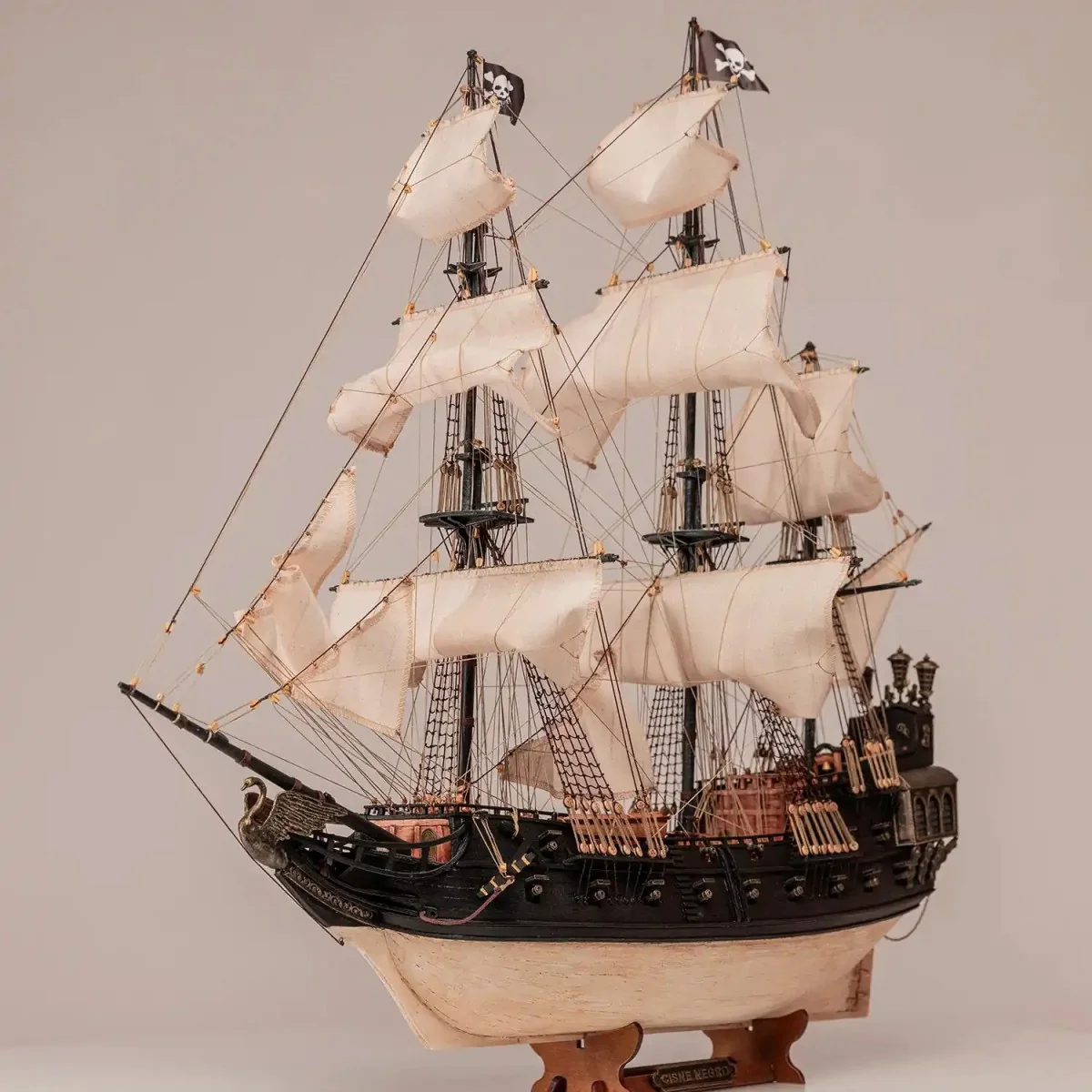 Black Swan Boat 1/75 scale wooden construction kit OcCre - 12012 - ... Black Swan Boat 1/75 scale wooden construction kit OcCre - 12012 - ...