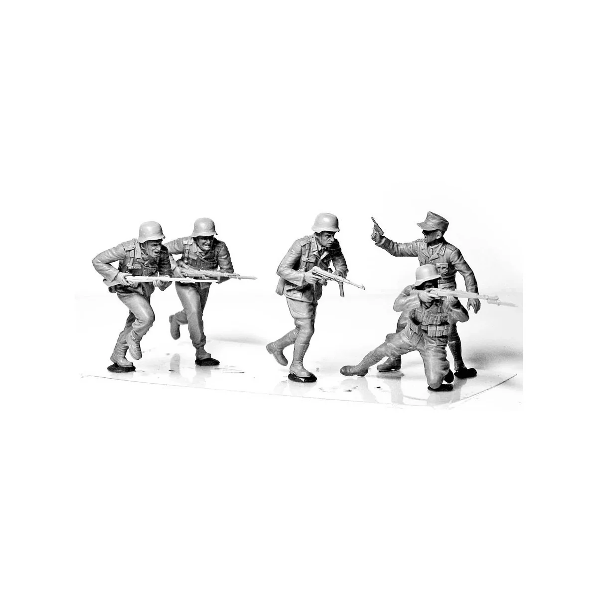 German DAK Infantry Figures North Africa 1/35 - Master Box - MB3593... German DAK Infantry Figures North Africa 1/35 - Master Box - MB3593...