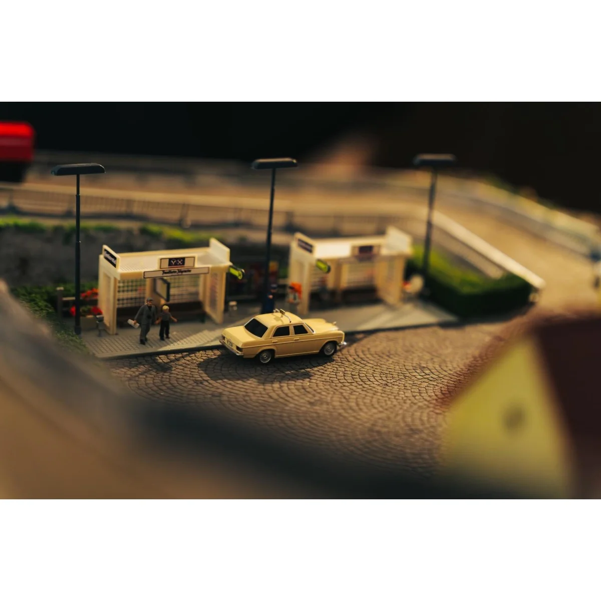 Voiture RC Mercedes-Benz 200/8 Taxi 1/87 HO Carson - 500504171 - 50... Voiture RC Mercedes-Benz 200/8 Taxi 1/87 HO Carson - 500504171 - 50...
