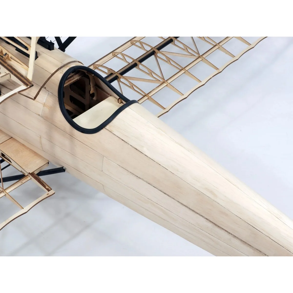 Albatros D.III 1.8m S31 Balsa kit DW Hobby - S3101 - S3101 Albatros D.III 1.8m S31 Balsa kit DW Hobby - S3101 - S3101