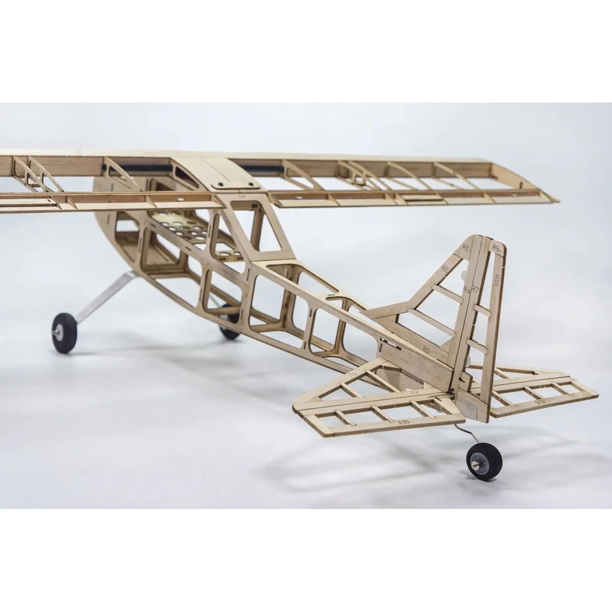 Vogee-08 800mm T05 Balsa Kit DW Hobby - T0501 - T0501 Vogee-08 800mm T05 Balsa Kit DW Hobby - T0501 - T0501